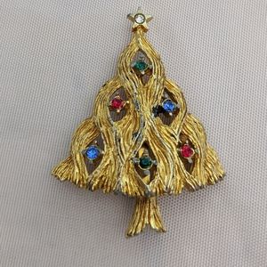 Vintage gold tone Rhinestone Christmas tree brooch